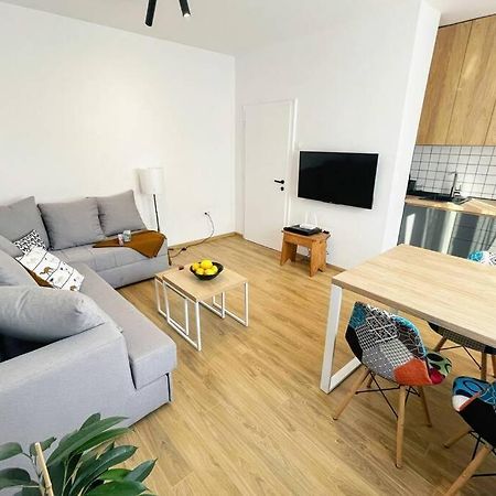 Millennium Bridge Cozy Apartment Top Location ポドゴリツァ エクステリア 写真