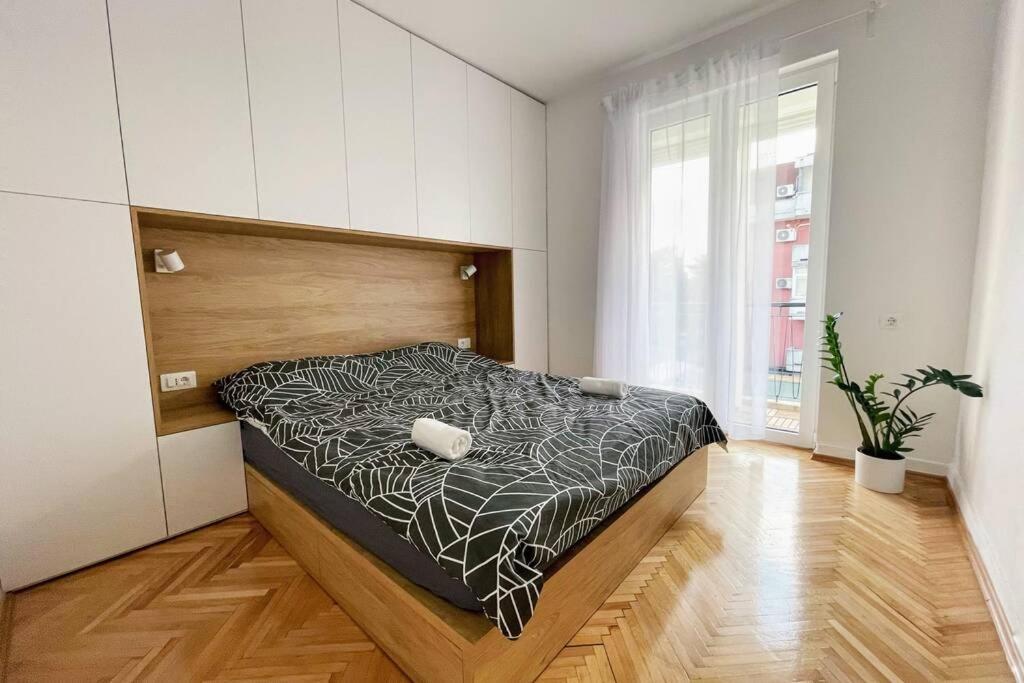 Millennium Bridge Cozy Apartment Top Location ポドゴリツァ エクステリア 写真