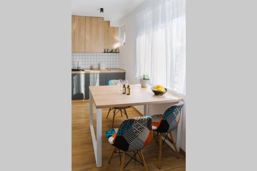 Millennium Bridge Cozy Apartment Top Location ポドゴリツァ エクステリア 写真